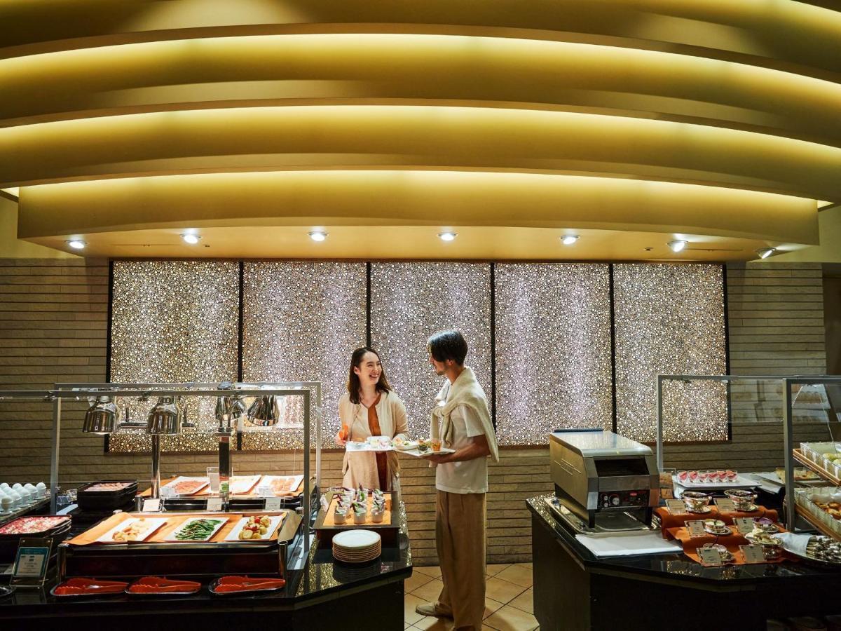 Hotel Nikko Alivila Yomitan Luaran gambar The buffet at the hotel